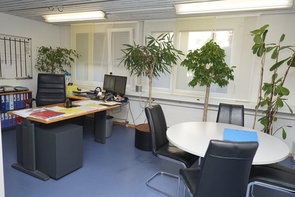 Attraktive Büroräumlichkeiten im EG zu vermieten! 1