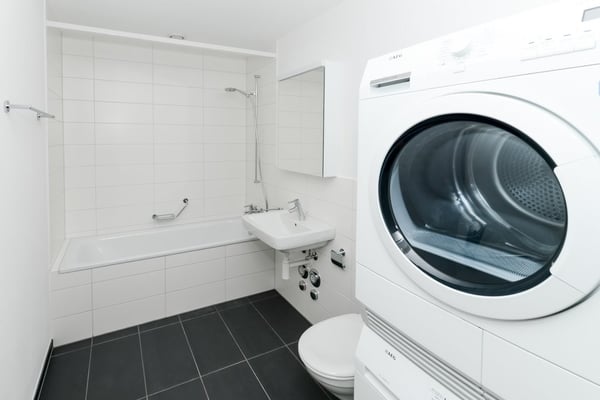 Moderne helle Wohnung mit Gartensitzplatz 6