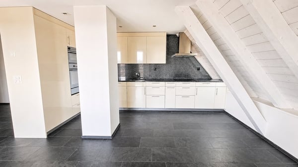 Moderne 4.5-Maisonettewohnung in der Länggasse zu vermieten 3