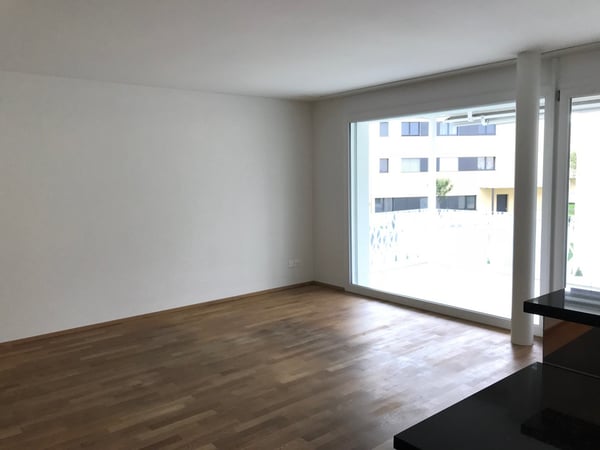 Helle 4.5 Zimmerwohnung in Wohlen 2