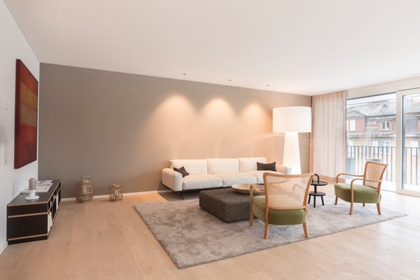 *Exklusive 5.5-Zimmer-Gartenwohnung im Hamberger Park* 5