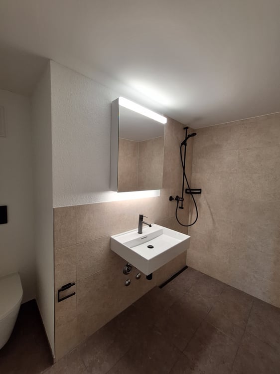 5.5-Zimmer-Maisonette mit sonnigem Balkon und Weitsicht 5
