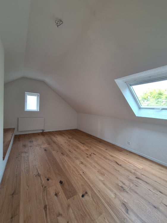 5.5-Zimmer-Maisonette mit sonnigem Balkon und Weitsicht 9