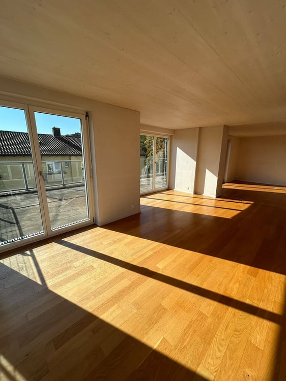 3.5-Zimmer Attikawohnung mit Seesicht / befristet bis 31.03.2027 3