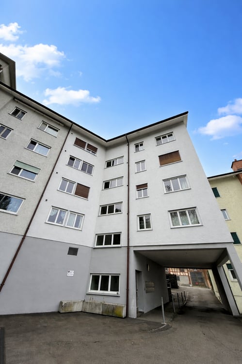 Frische Teil-renovierte 2. Zimmerwohnung in Herzen von Eglisau 1