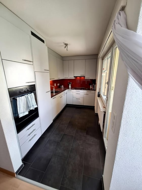 Grosszügige 4.5-Zimmerwohnung im Zentrum von Dietlikon 2