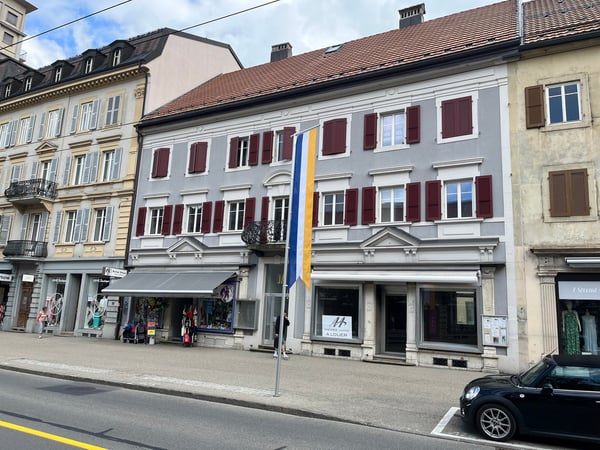 Bureaux plein centre Av. Leopold Robert 17 1