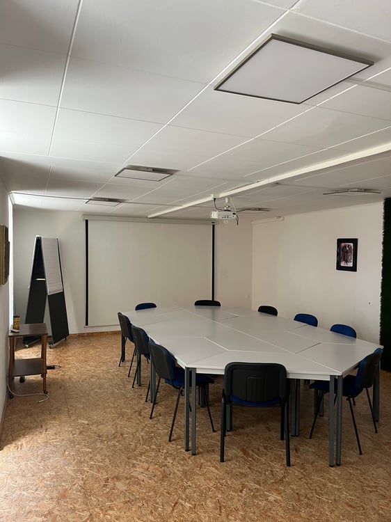 Local commercial à Louer pour le 1er mai 2025 3