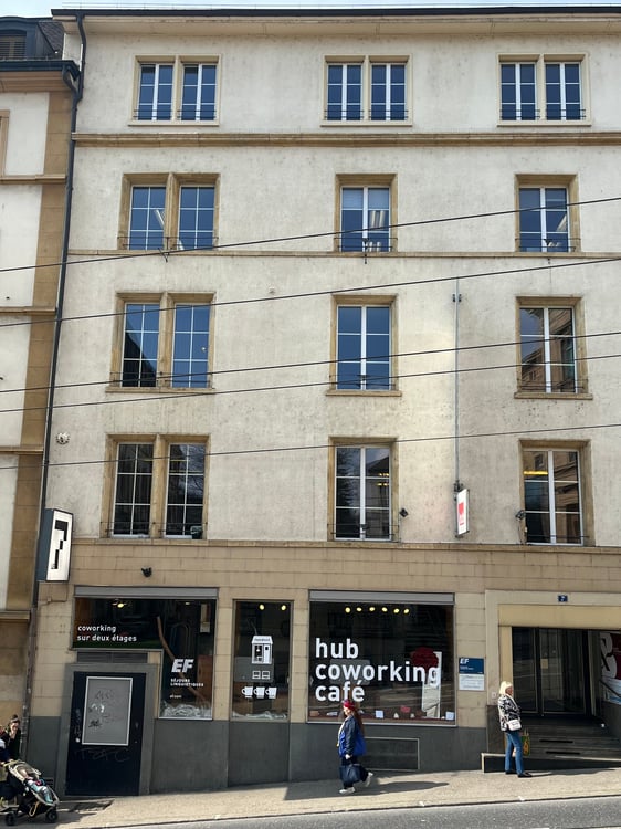 Local commercial à Louer pour le 1er mai 2025 2