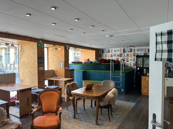 Local commercial à Louer pour le 1er mai 2025 6