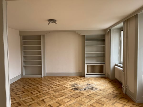 Moderne 1.5-Zimmer-Büroräume an zentraler Lage in La Chaux-de-Fonds 2