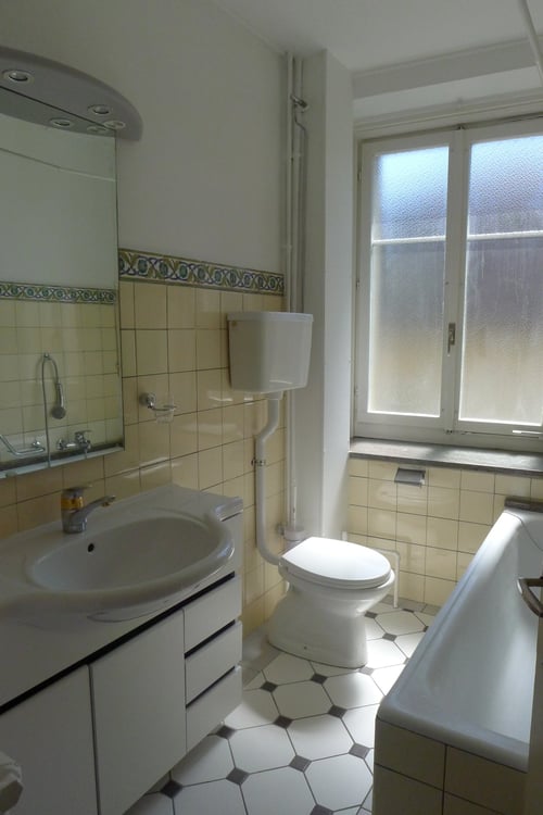 Beau bureau, cabinet esthétique, cabinet médical, appartement 7