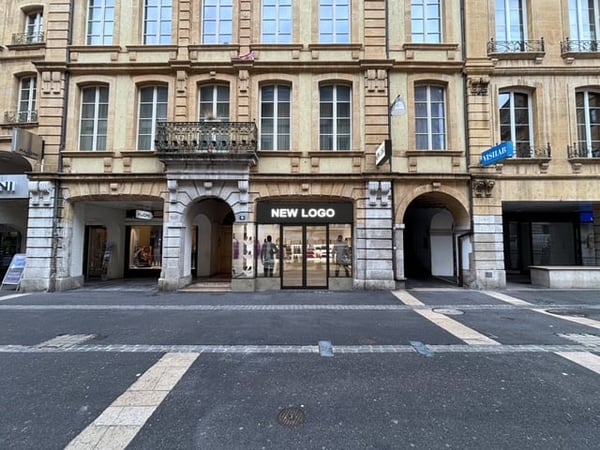 Magnifique magasin au cœur de Neuchâtel - Rue de l'Hôpital 1