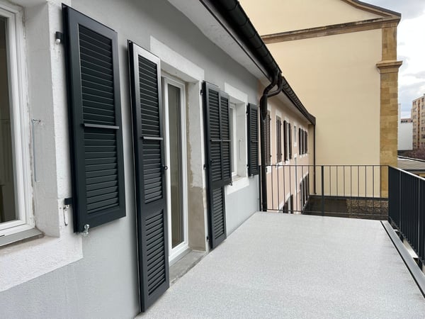excellent investissement dans un immeuble neuf 5% de rendement 186'000 de loyers 3