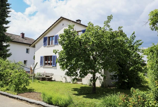 Sehr ruhige und sonnige Lage: 6-Zimmer Einfamilienhaus 2