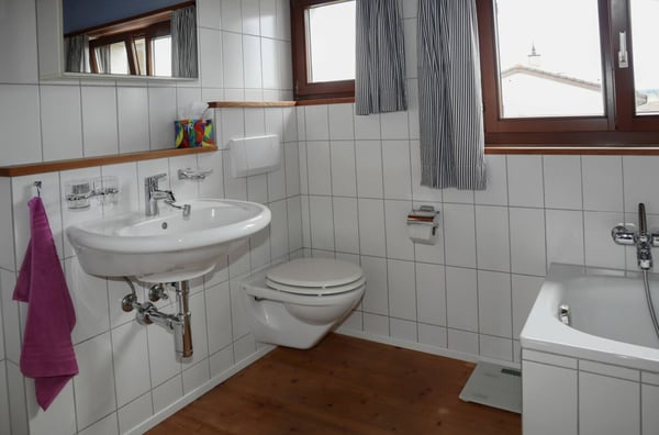 Sehr ruhige und sonnige Lage: 6-Zimmer Einfamilienhaus 20