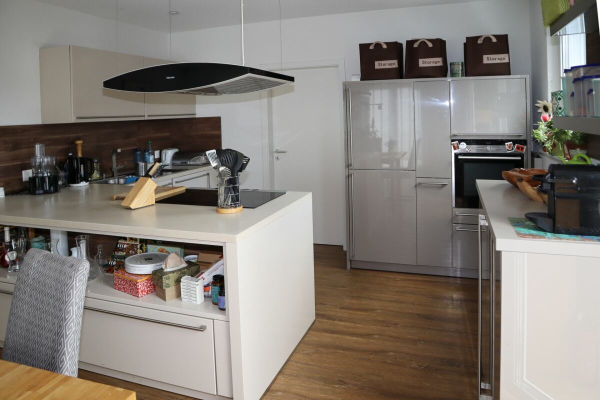 6 1/2 Zimmer Einfamilienhaus mit zusätzlicher 2-Zimmer Einliegerwohnung (rollstuhlgängig) an sehr ruhiger und sonniger Lage