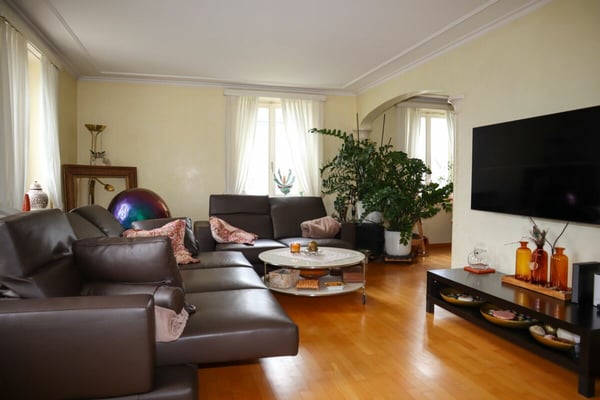 6 1/2 Zimmer-Einfamilienhaus mit kleiner Einliegerwohnung 8