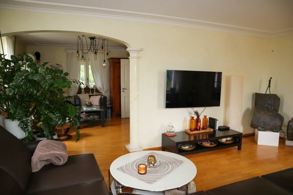 6 1/2 Zimmer-Einfamilienhaus mit kleiner Einliegerwohnung 10