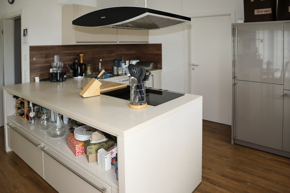 Ruhige und sonnige Lage: 6 1/2 Zimmer Einfamilienhaus mit zusätzlicher 2-Zimmer Einliegerwohnung (rollstuhlgängig)