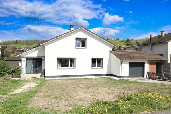 ruhig und sonnig: 4,5 Zimmer-Einfamilienhaus an bester Lage 2