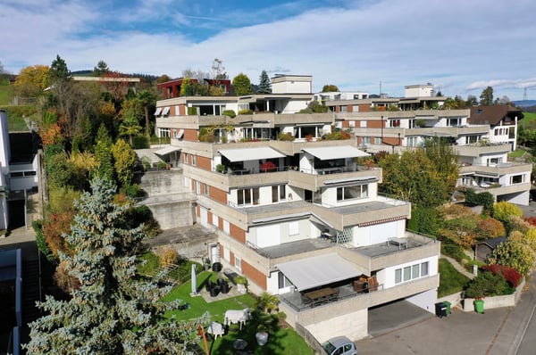 Light flooded Family Home with Breathtaking Lake and Mountain Views 15