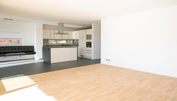 Elevated Serenity | Contemporary Lakeview Living in Oberägeri 7