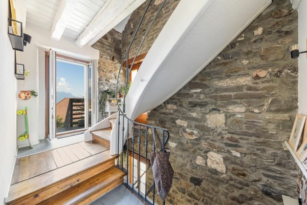 Charmante maison villageoise entièrement rénovée à Blonay 8