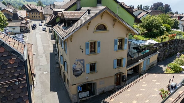 Charmante maison villageoise entièrement rénovée à Blonay 12