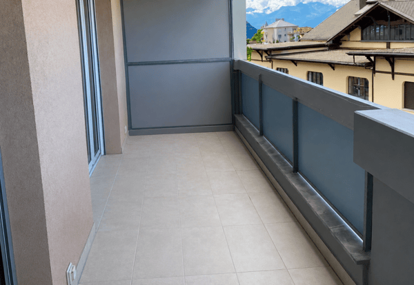 Bel appartement rénové 3.5 pièces avec magnifique vue sur le lac 9