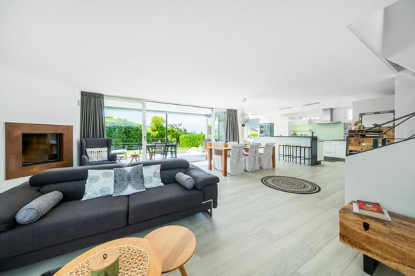 Superbe villa individuelle de 6.5 pièces avec piscine 5