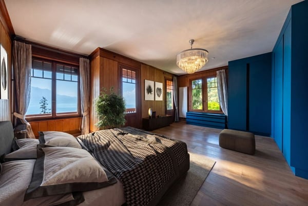Chalet historique avec une vue imprenable sur le lac ! 7