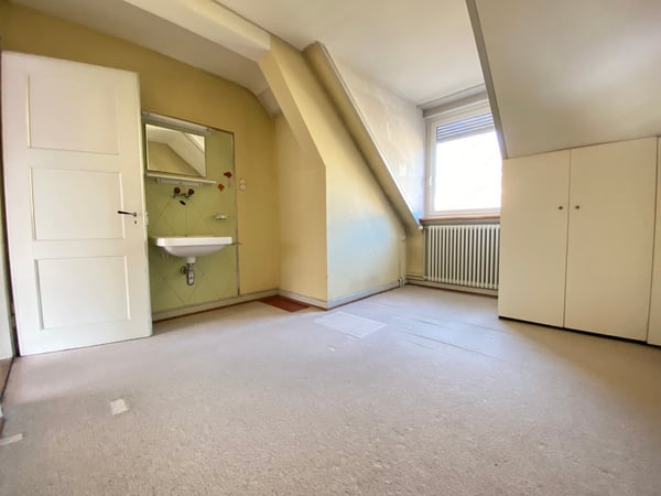 Seltene Gelegenheit - 2.5-Zimmer-Reihenhaus in Basel mit historischem Flair 11