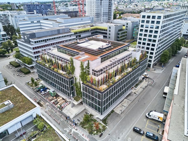 Voll ausgebaute, hochmoderne Büroflächen an bester Lage in Zürich Altstetten 1