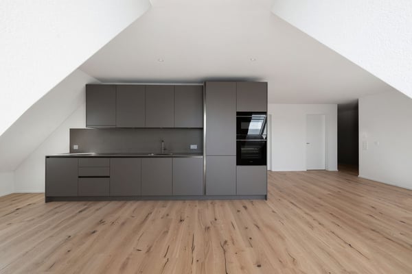 Wohnen mit eigener Dachterrasse – ein Traum über Zürich 13
