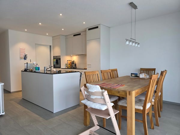 Wunderschöne 4.5-Zimmer Wohnung mit Sitzplatz 7