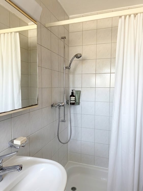 2.5 Zimmer Wohnung, ca. 40m2, zentral gelegen in Rafz 5