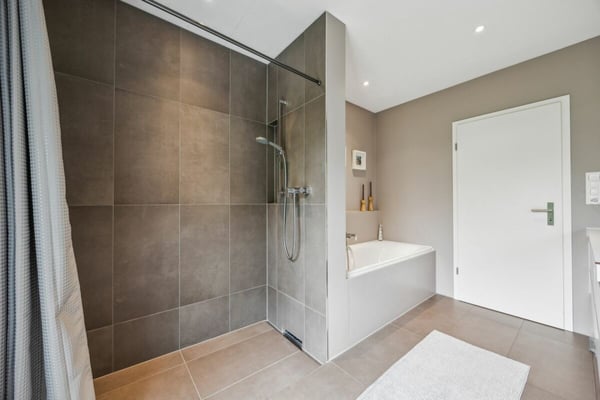 Einfamilienhaus mit Wohnungscharakter mitten im Grünen 11