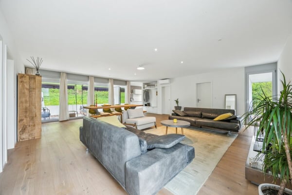 Einfamilienhaus mit Wohnungscharakter mitten im Grünen 2