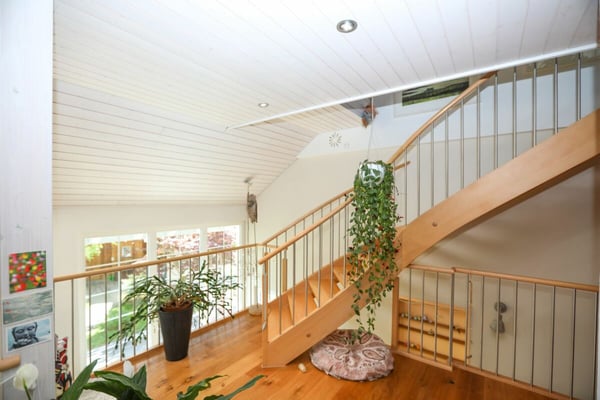 Zweifamilienhaus mit wunderschönem Blumengarten - Ein Liebhaberobjekt! 6