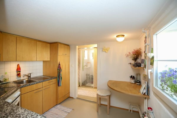 Zweifamilienhaus mit wunderschönem Blumengarten - Ein Liebhaberobjekt! 14