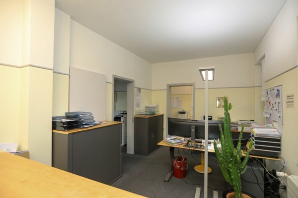 Geschäftshaus an zentraler Lage zu vermieten 2
