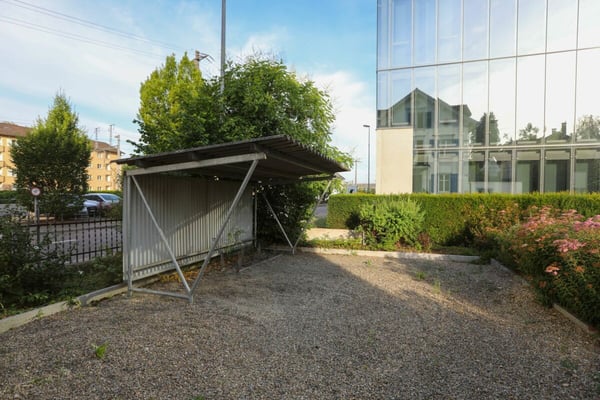 Geschäftshaus an zentraler Lage zu vermieten 12