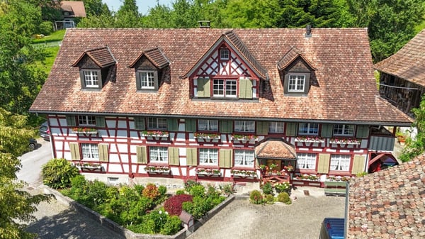 Historisches Riegelhaus mit drei Wohneinheiten 1