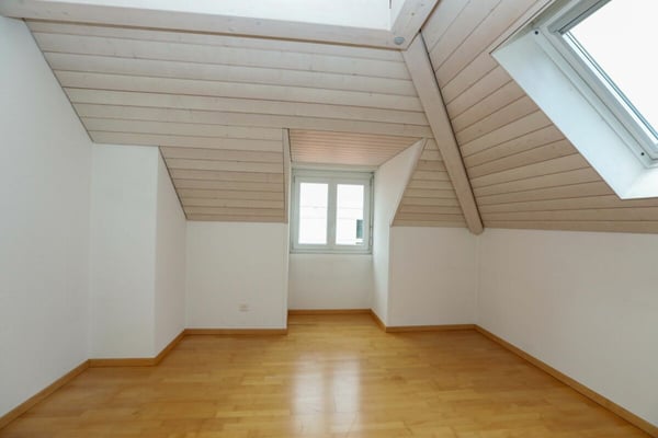 Dachwohnung mit Galerie direkt am Bahnhof 7