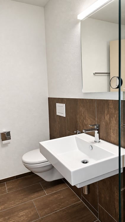 Moderne helle 3.5-Zimmer Wohnung mit Blick in Siebnen 9