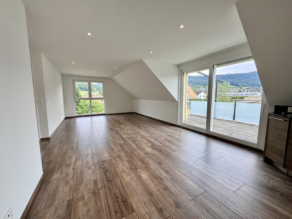 Charmante 3.5-Zimmer-Dachwohnung in Bösserach 1