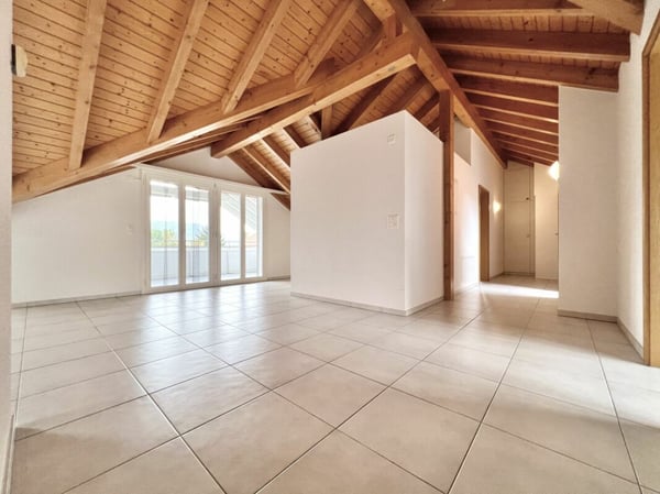 Grosszügige Dachwohnung mit viel Charme 5