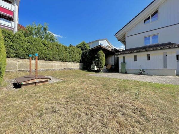 Grosszügige Dachwohnung mit viel Charme 14