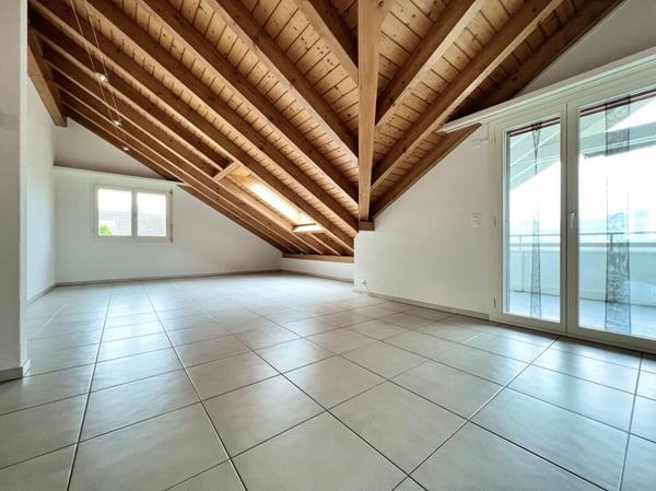 Grosszügige Dachwohnung mit viel Charme 7